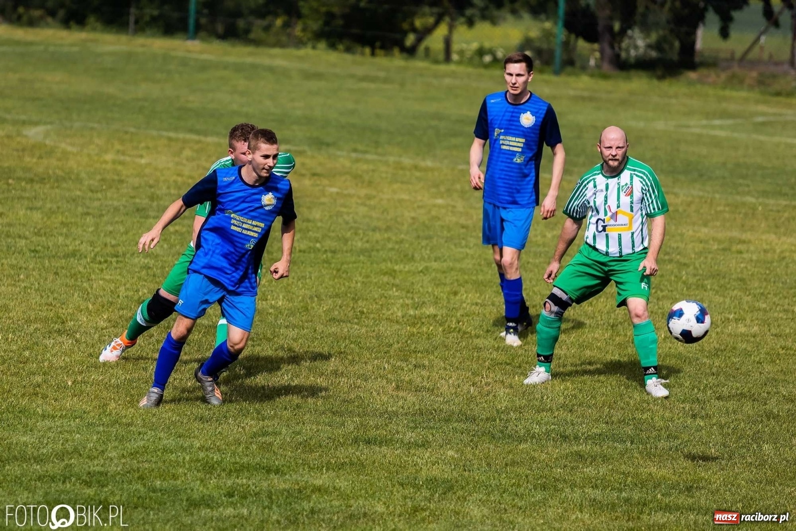 Zdjęcie w galerii na portalu naszraciborz.pl: Bolesław kontra Brzezie. Dwie równe połowy zakończone podziałem punktów [FOTO] wiadomości z regionu