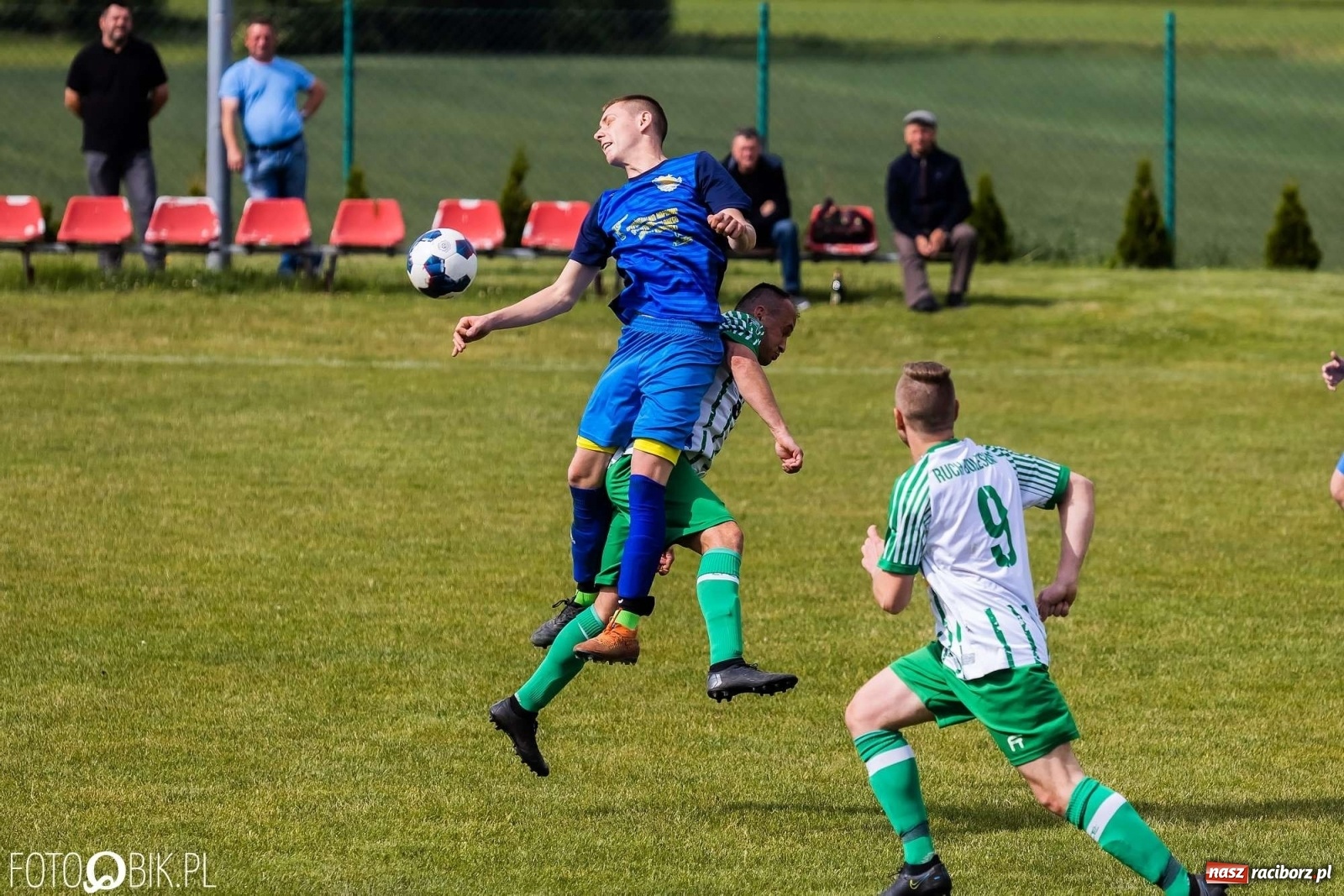 Zdjęcie w galerii na portalu naszraciborz.pl: Bolesław kontra Brzezie. Dwie równe połowy zakończone podziałem punktów [FOTO] wiadomości z regionu