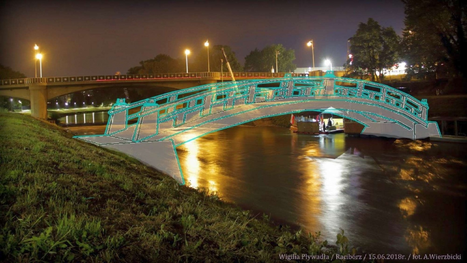 Zdjęcie w galerii na portalu naszraciborz.pl: Z redakcyjnej poczty. Strażacy pokazali, że mały most jest potrzebny wiadomości z regionu