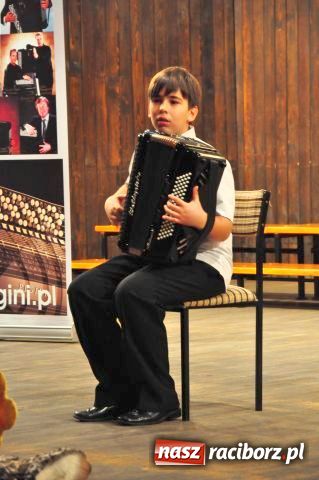 Zdjęcie w galerii na portalu naszraciborz.pl: Idą śladem Marcina Wyrostka wiadomości z regionu