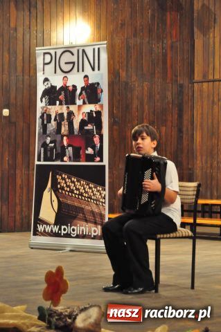 Zdjęcie w galerii na portalu naszraciborz.pl: Idą śladem Marcina Wyrostka wiadomości z regionu