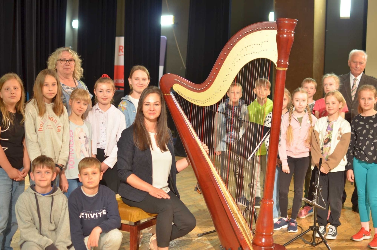 Zdjęcie w galerii na portalu naszraciborz.pl: Przedostatni koncert umuzykalniający: HARFA wiadomości z regionu