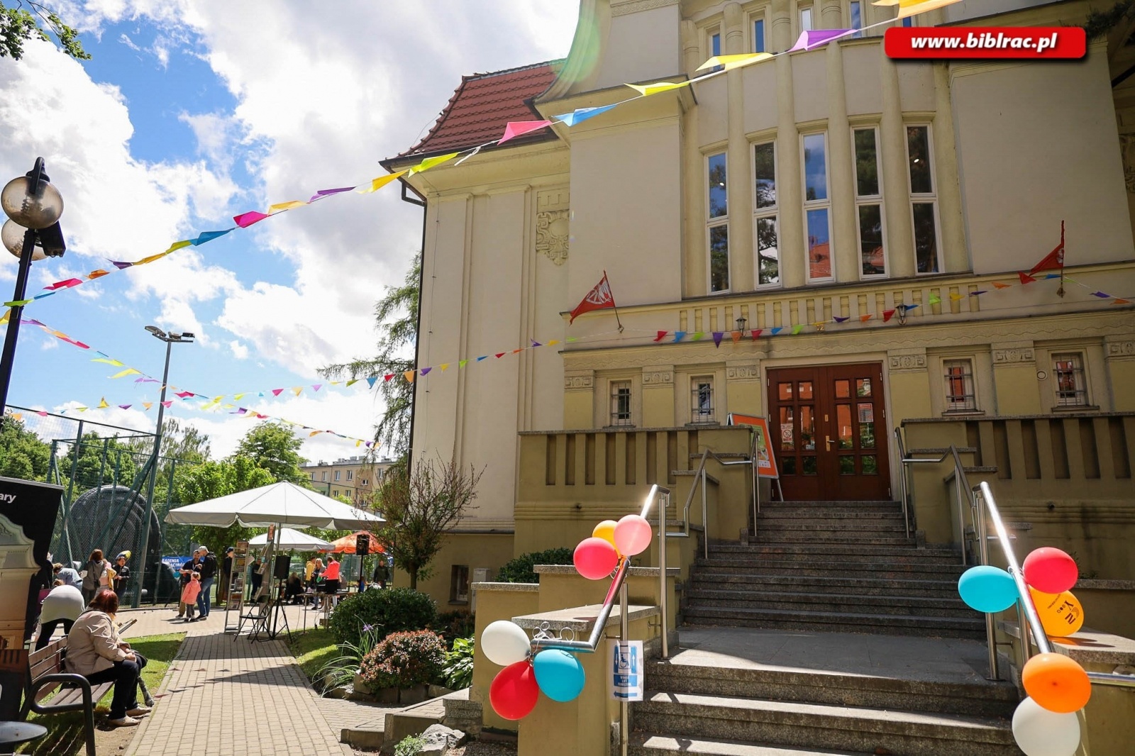 Zdjęcie w galerii na portalu naszraciborz.pl: Biblioteczny Dzień Dziecka z książką, piłką, historią i przyrodą wiadomości z regionu