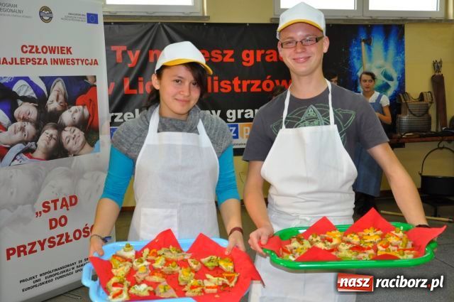 Zdjęcie w galerii na portalu naszraciborz.pl: Na Ostrogu młodzi będą kucharzyć wiadomości z regionu