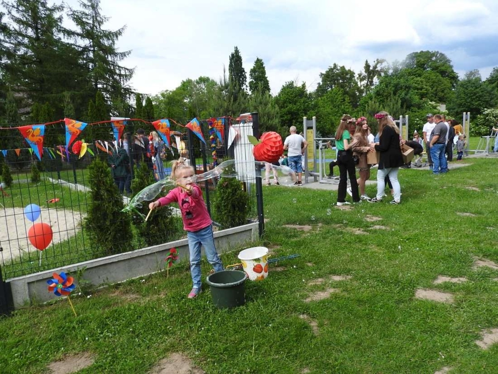 Zdjęcie w galerii na portalu naszraciborz.pl: Dzieci Dzieciom. Radosne świętowanie w Łubowicach wiadomości z regionu