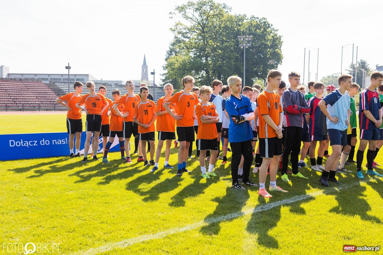 Zdjęcie w galerii na portalu naszraciborz.pl: Ósmoklasiści w walce o puchar dyrektora ZSOMS [FOTO] wiadomości z regionu