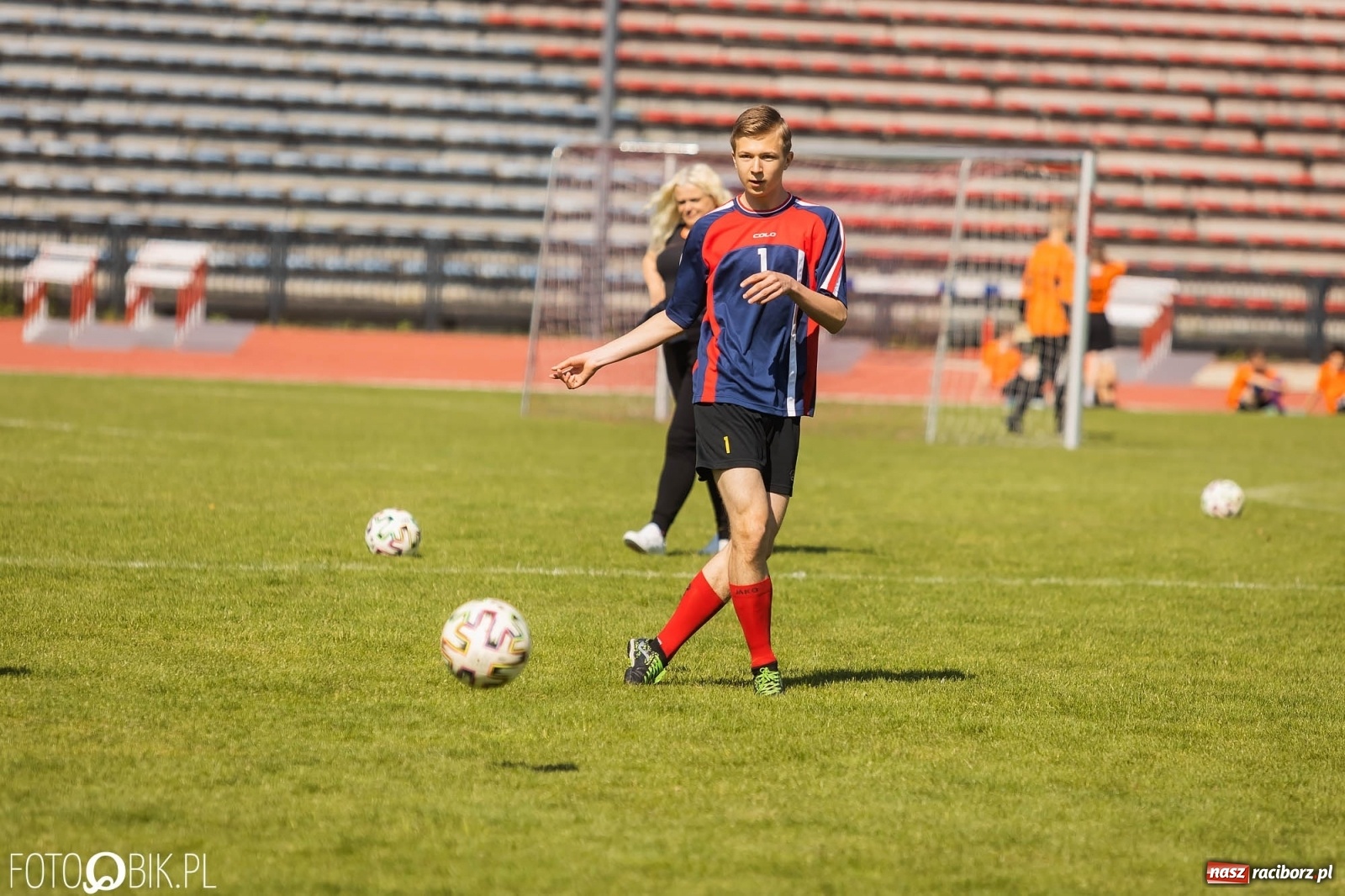 Zdjęcie w galerii na portalu naszraciborz.pl: Ósmoklasiści w walce o puchar dyrektora ZSOMS [FOTO] wiadomości z regionu