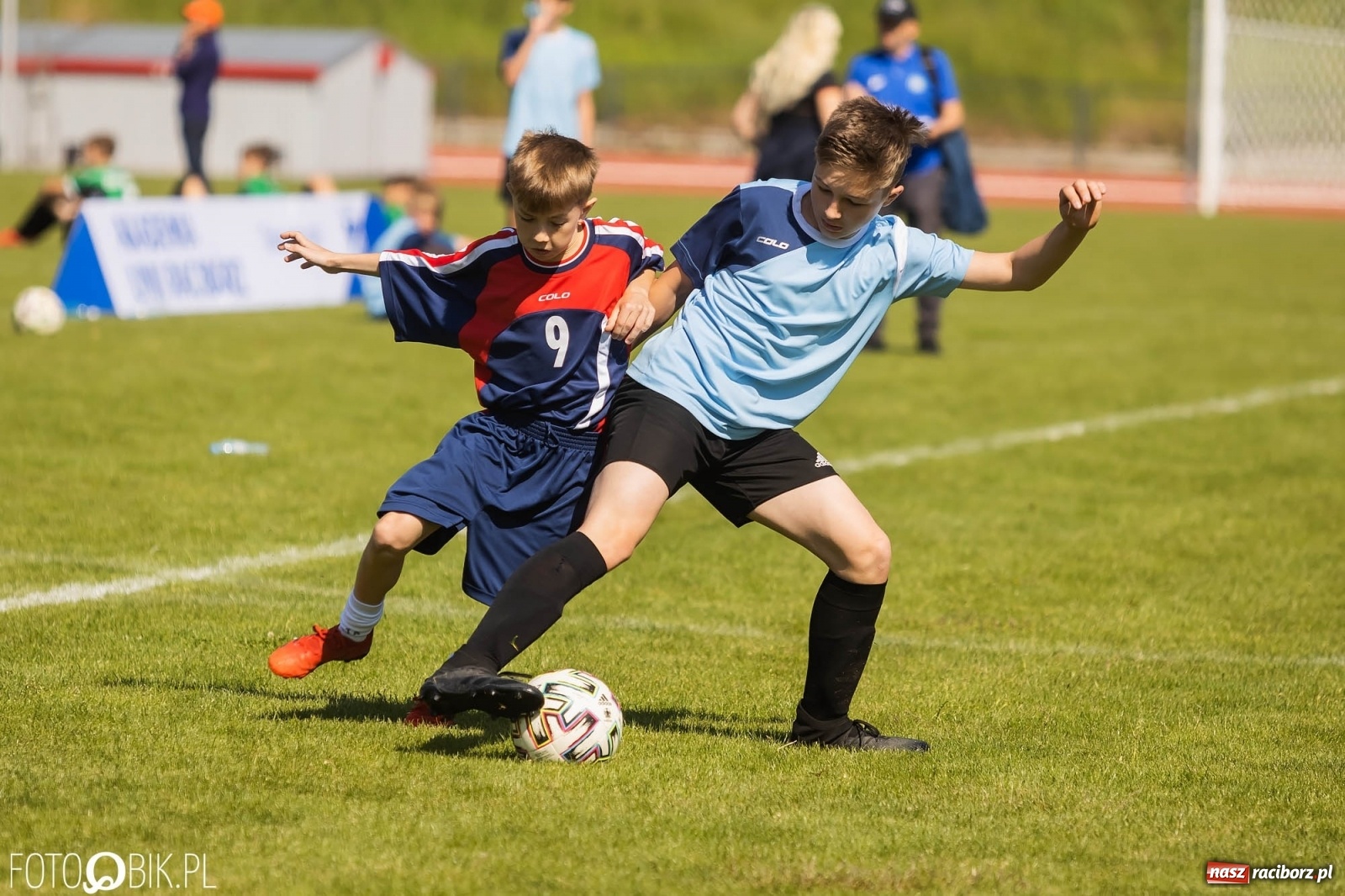 Zdjęcie w galerii na portalu naszraciborz.pl: Ósmoklasiści w walce o puchar dyrektora ZSOMS [FOTO] wiadomości z regionu