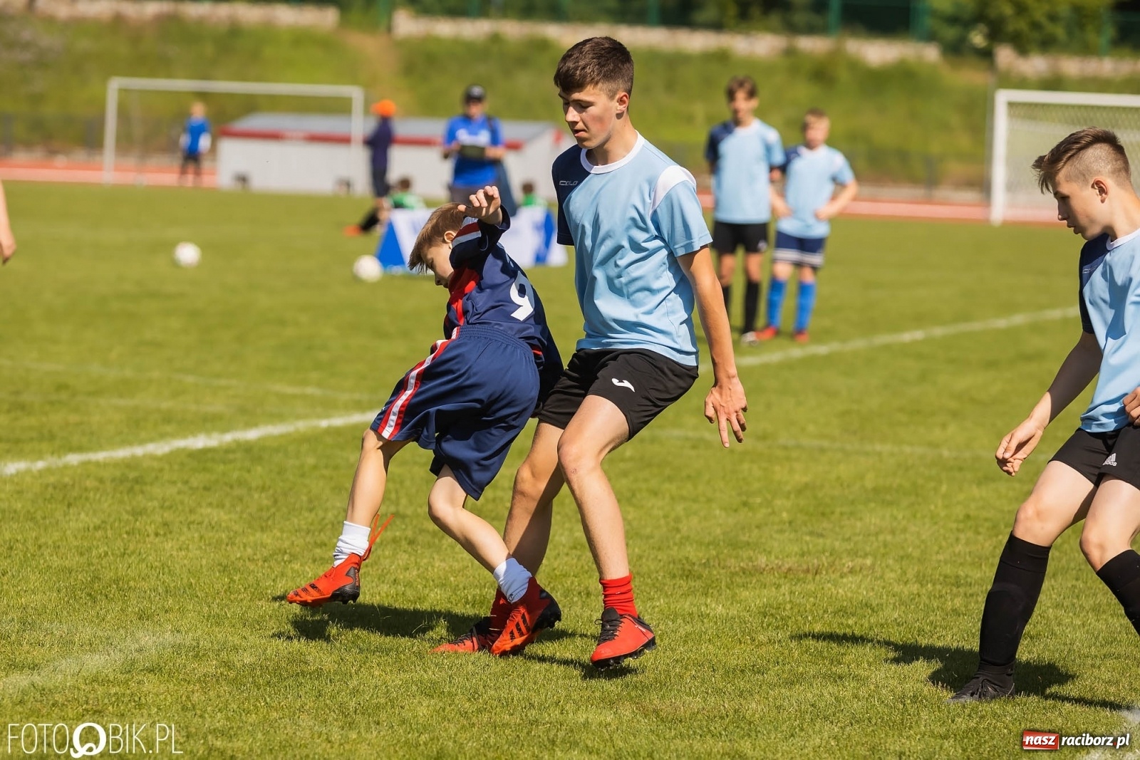 Zdjęcie w galerii na portalu naszraciborz.pl: Ósmoklasiści w walce o puchar dyrektora ZSOMS [FOTO] wiadomości z regionu