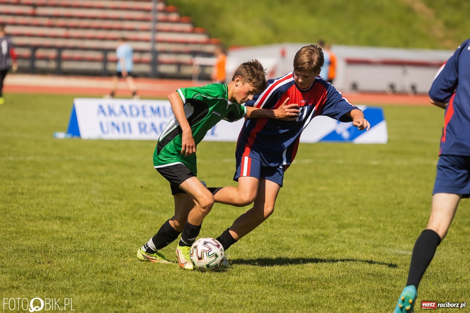 Zdjęcie w galerii na portalu naszraciborz.pl: Ósmoklasiści w walce o puchar dyrektora ZSOMS [FOTO] wiadomości z regionu