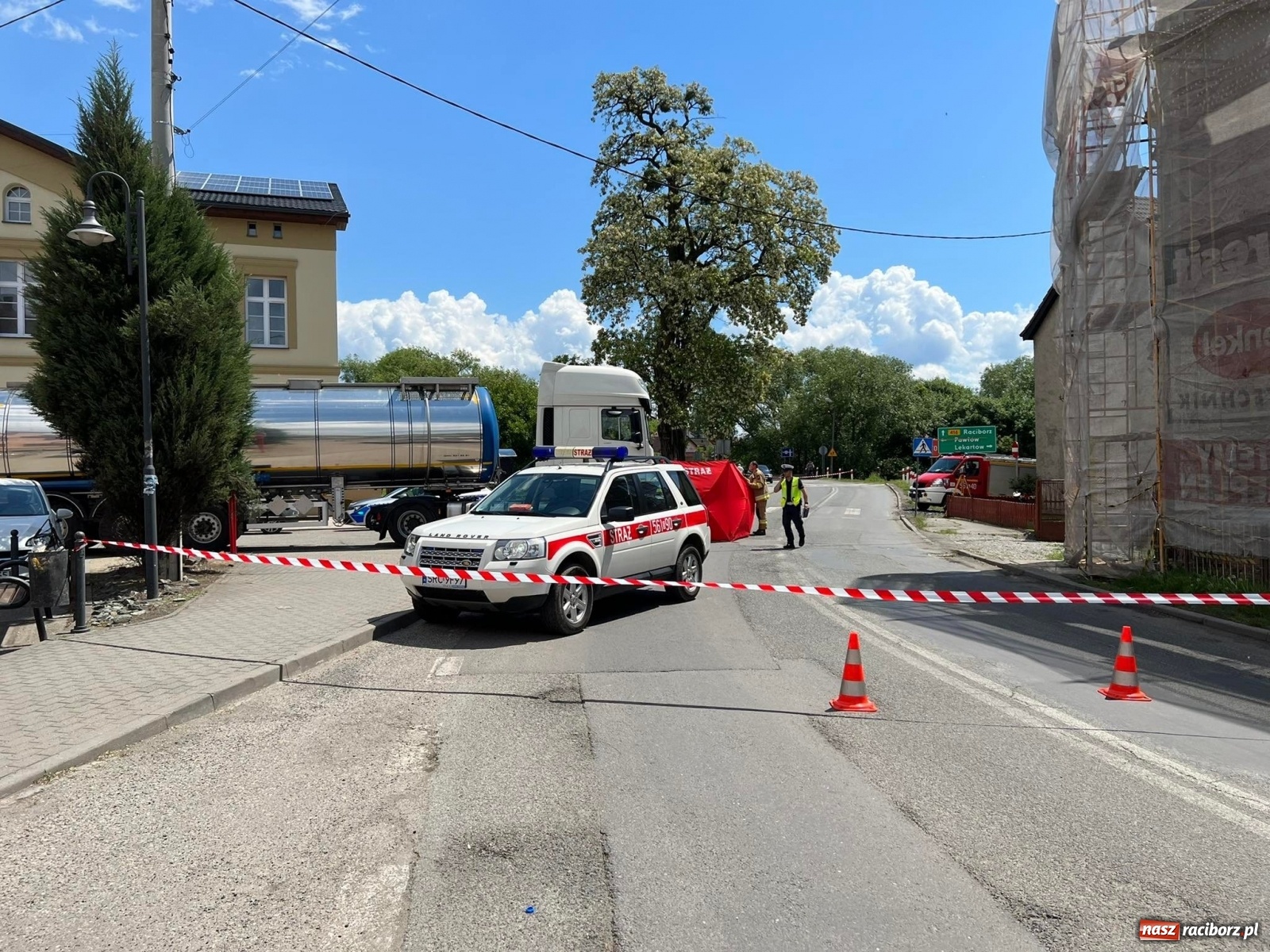 Zdjęcie w galerii na portalu naszraciborz.pl: Policja szuka świadków tragicznego wypadku w Pietrowicach Wielkich wiadomości z regionu