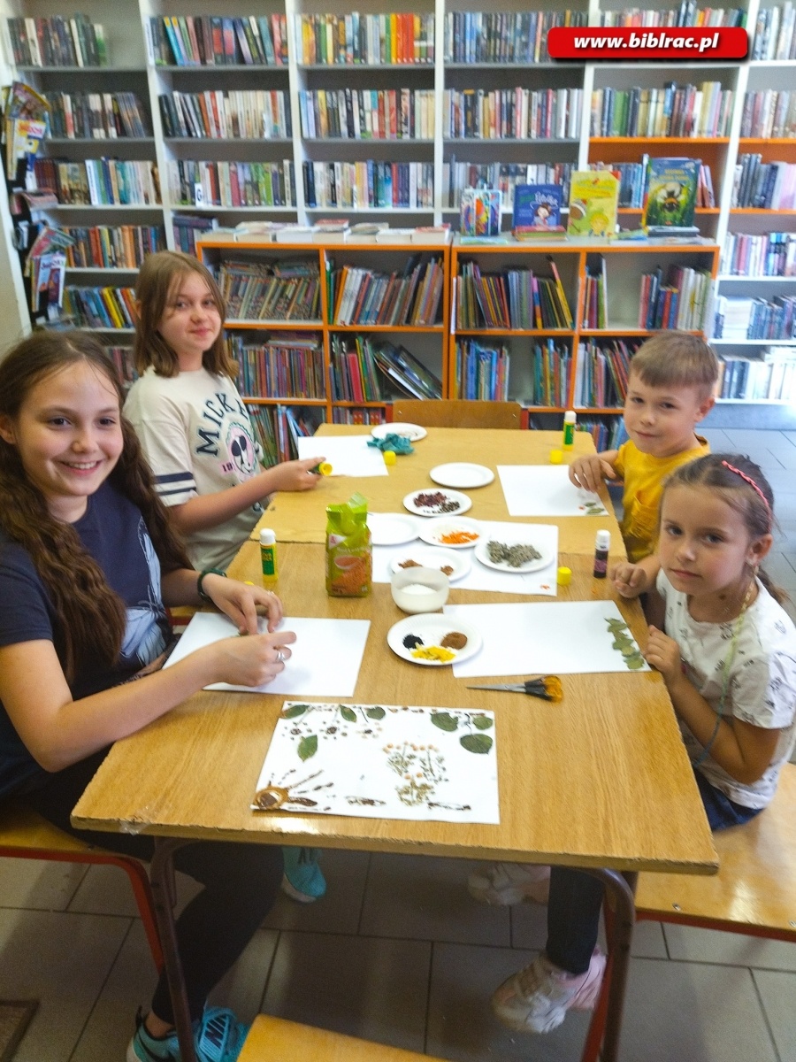 Zdjęcie w galerii na portalu naszraciborz.pl: Pachnące obrazy w Markowicach wiadomości z regionu