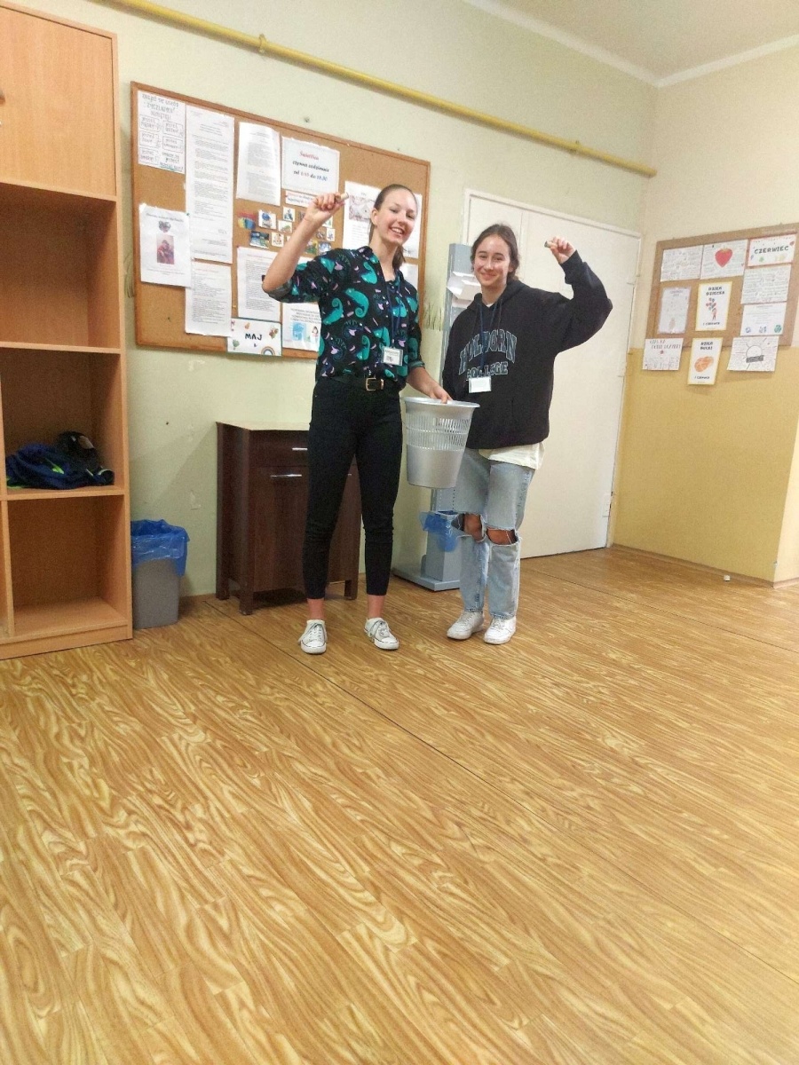 Zdjęcie w galerii na portalu naszraciborz.pl: Wolontariusze II LO w Zespole Szkół specjalnych w Raciborzu wiadomości z regionu