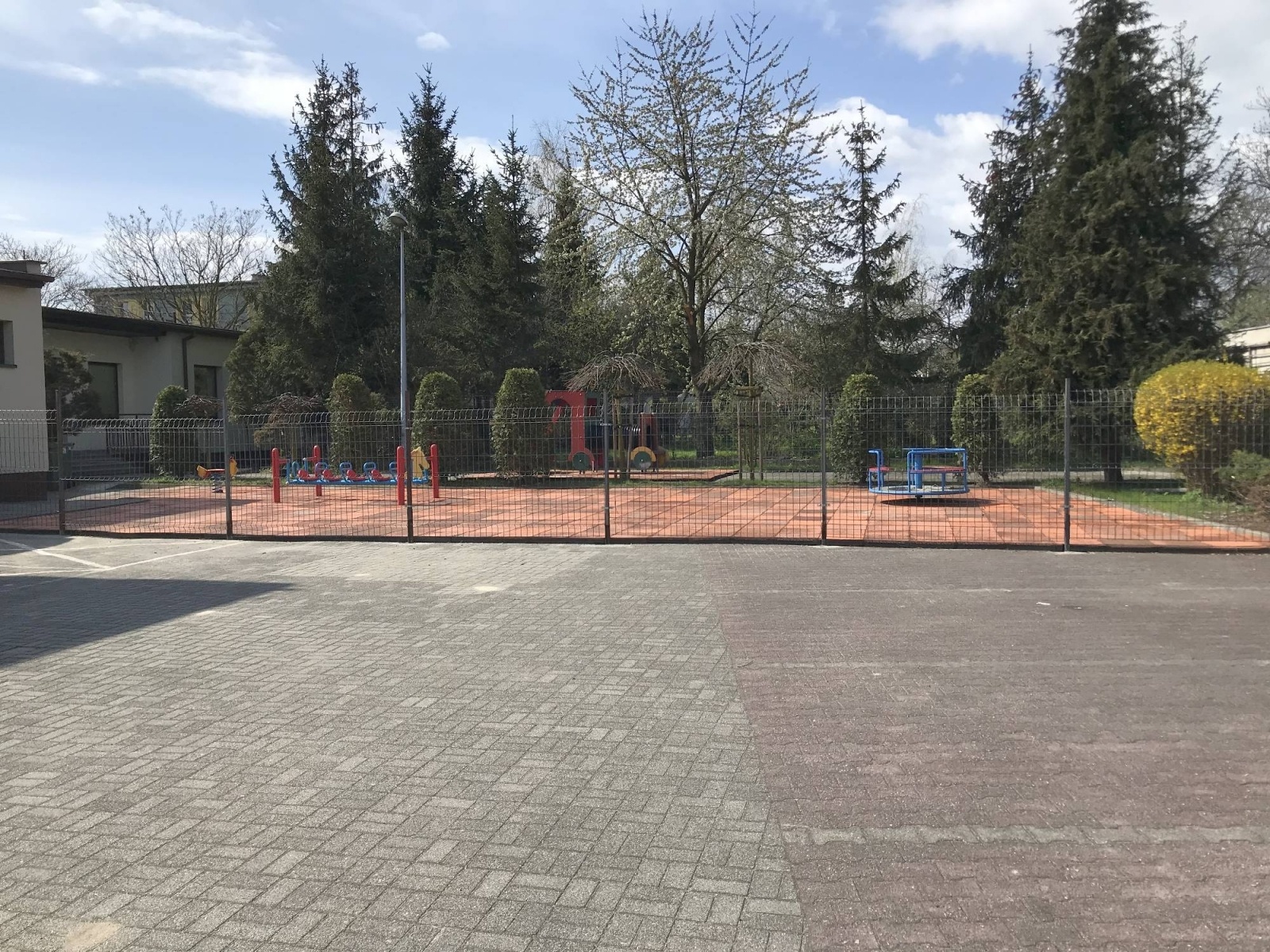 Zdjęcie w galerii na portalu naszraciborz.pl: List do redakcji. Rodzice rozczarowani obietnicami prezydenta i naczelnika oświaty wiadomości z regionu