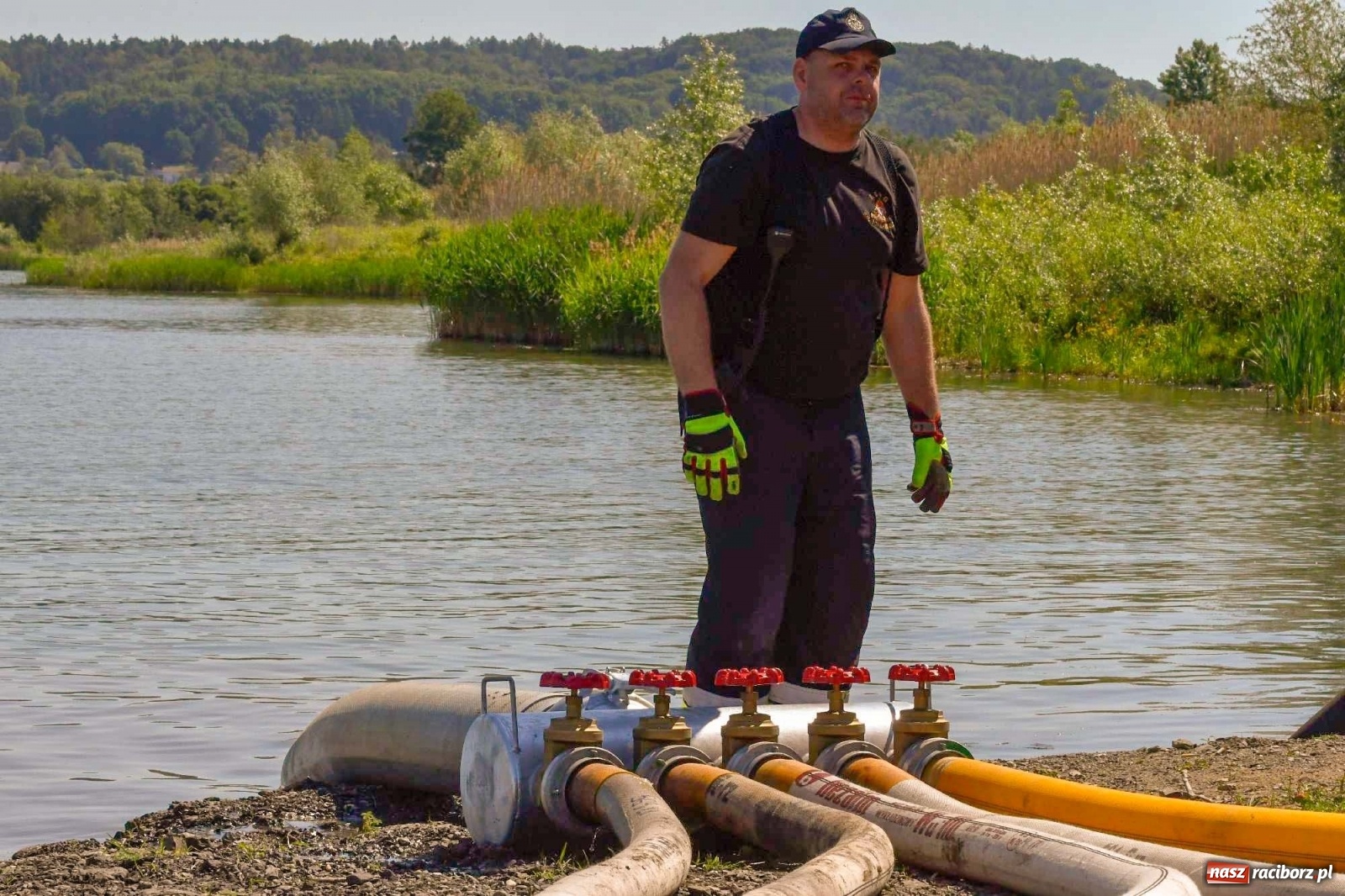 Zdjęcie w galerii na portalu naszraciborz.pl: Kompania odwodowa KSRG powiatu raciborskiego ćwiczyła dziś na terenie zbiornika Racibórz [FOTO i WIDEO] wiadomości z regionu