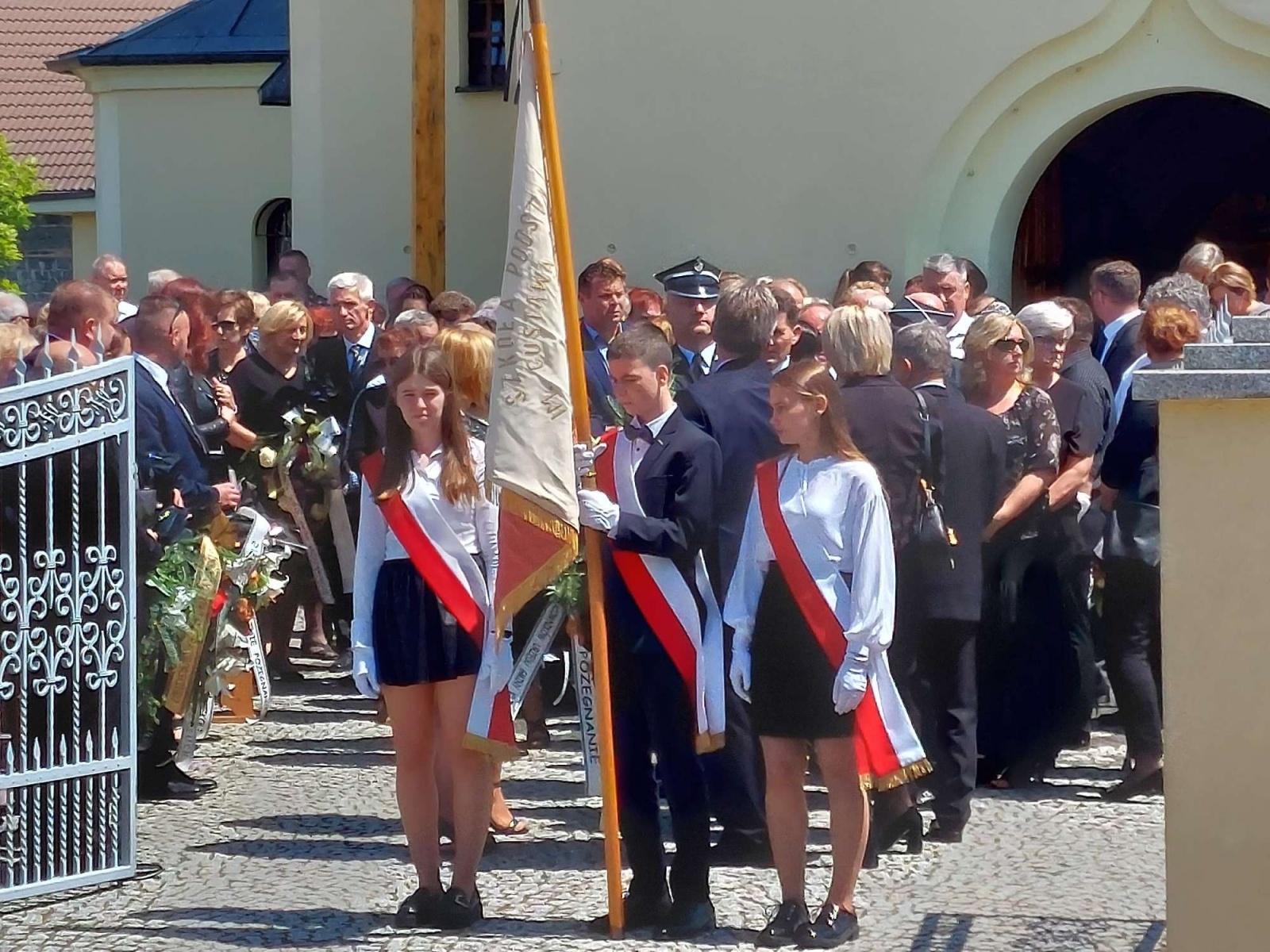 Zdjęcie w galerii na portalu naszraciborz.pl: Ostatnie pożegnanie śp. Tadeusza Utrackiego wiadomości z regionu