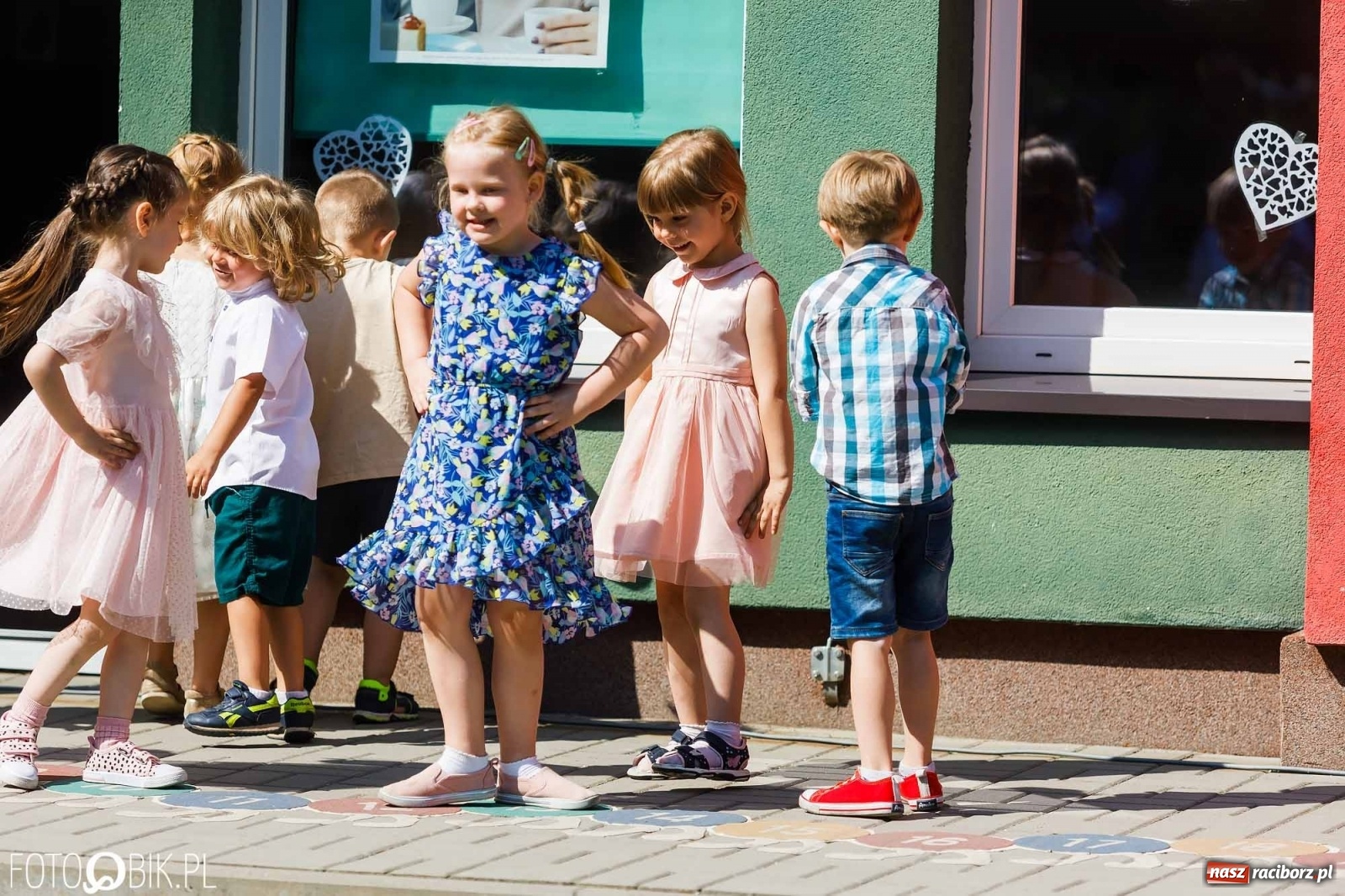 Zdjęcie w galerii na portalu naszraciborz.pl: Piknik rodzinny z okazji Dnia Mamy i Taty w Przedszkolu nr 26 wiadomości z regionu