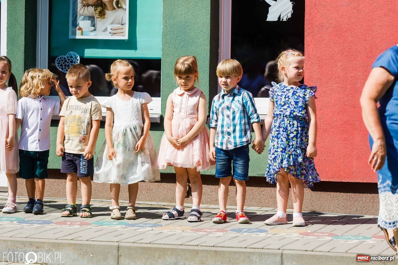 Zdjęcie w galerii na portalu naszraciborz.pl: Piknik rodzinny z okazji Dnia Mamy i Taty w Przedszkolu nr 26 wiadomości z regionu