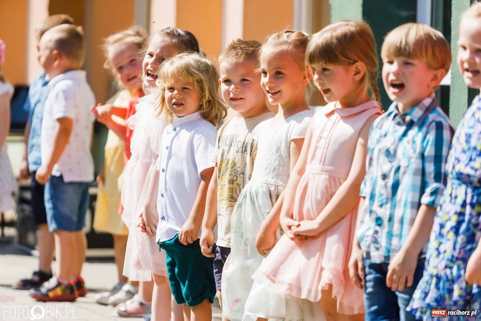 Zdjęcie w galerii na portalu naszraciborz.pl: Piknik rodzinny z okazji Dnia Mamy i Taty w Przedszkolu nr 26 wiadomości z regionu