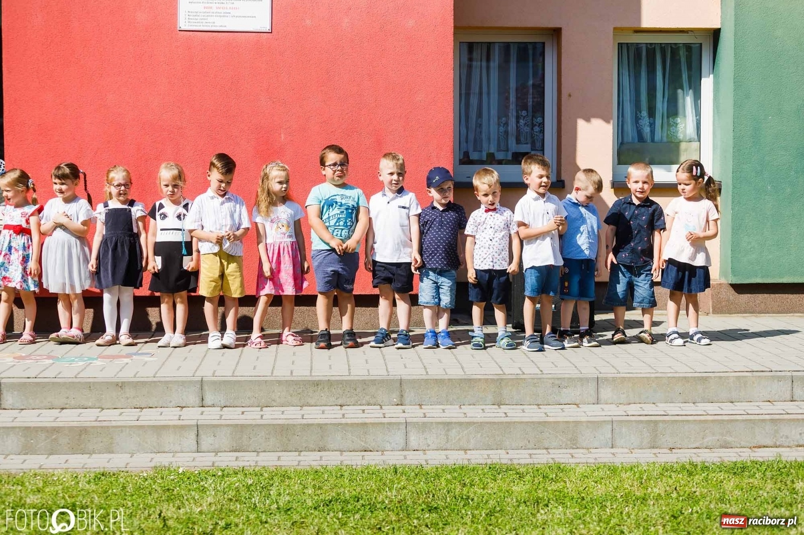 Zdjęcie w galerii na portalu naszraciborz.pl: Piknik rodzinny z okazji Dnia Mamy i Taty w Przedszkolu nr 26 wiadomości z regionu