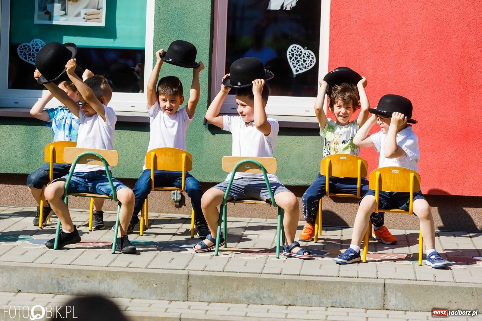 Zdjęcie w galerii na portalu naszraciborz.pl: Piknik rodzinny z okazji Dnia Mamy i Taty w Przedszkolu nr 26 wiadomości z regionu