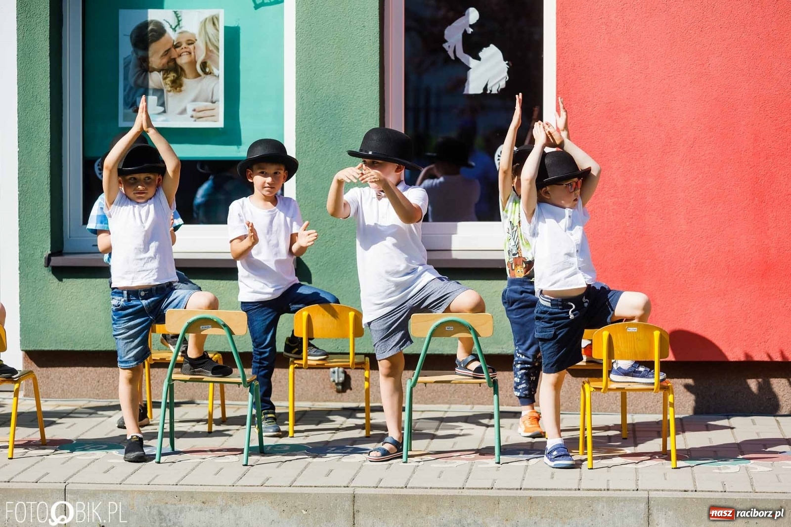 Zdjęcie w galerii na portalu naszraciborz.pl: Piknik rodzinny z okazji Dnia Mamy i Taty w Przedszkolu nr 26 wiadomości z regionu