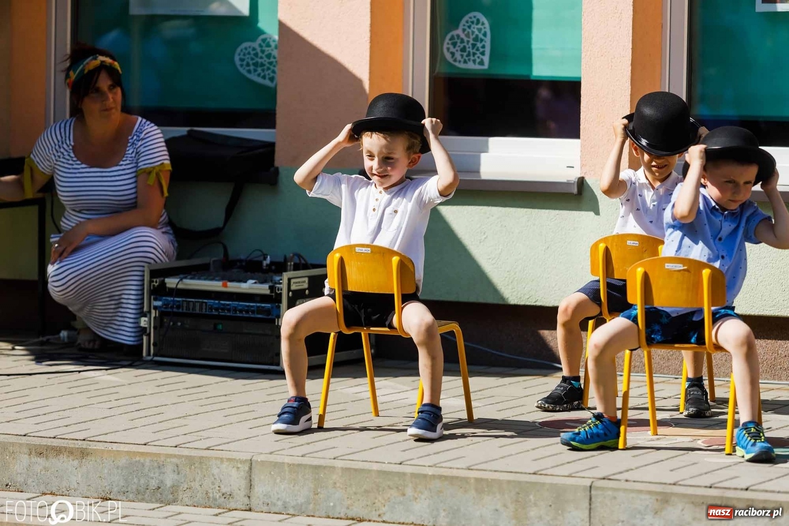 Zdjęcie w galerii na portalu naszraciborz.pl: Piknik rodzinny z okazji Dnia Mamy i Taty w Przedszkolu nr 26 wiadomości z regionu