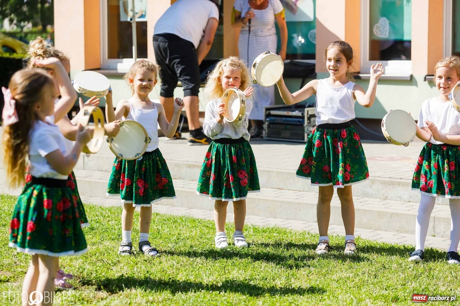 Zdjęcie w galerii na portalu naszraciborz.pl: Piknik rodzinny z okazji Dnia Mamy i Taty w Przedszkolu nr 26 wiadomości z regionu