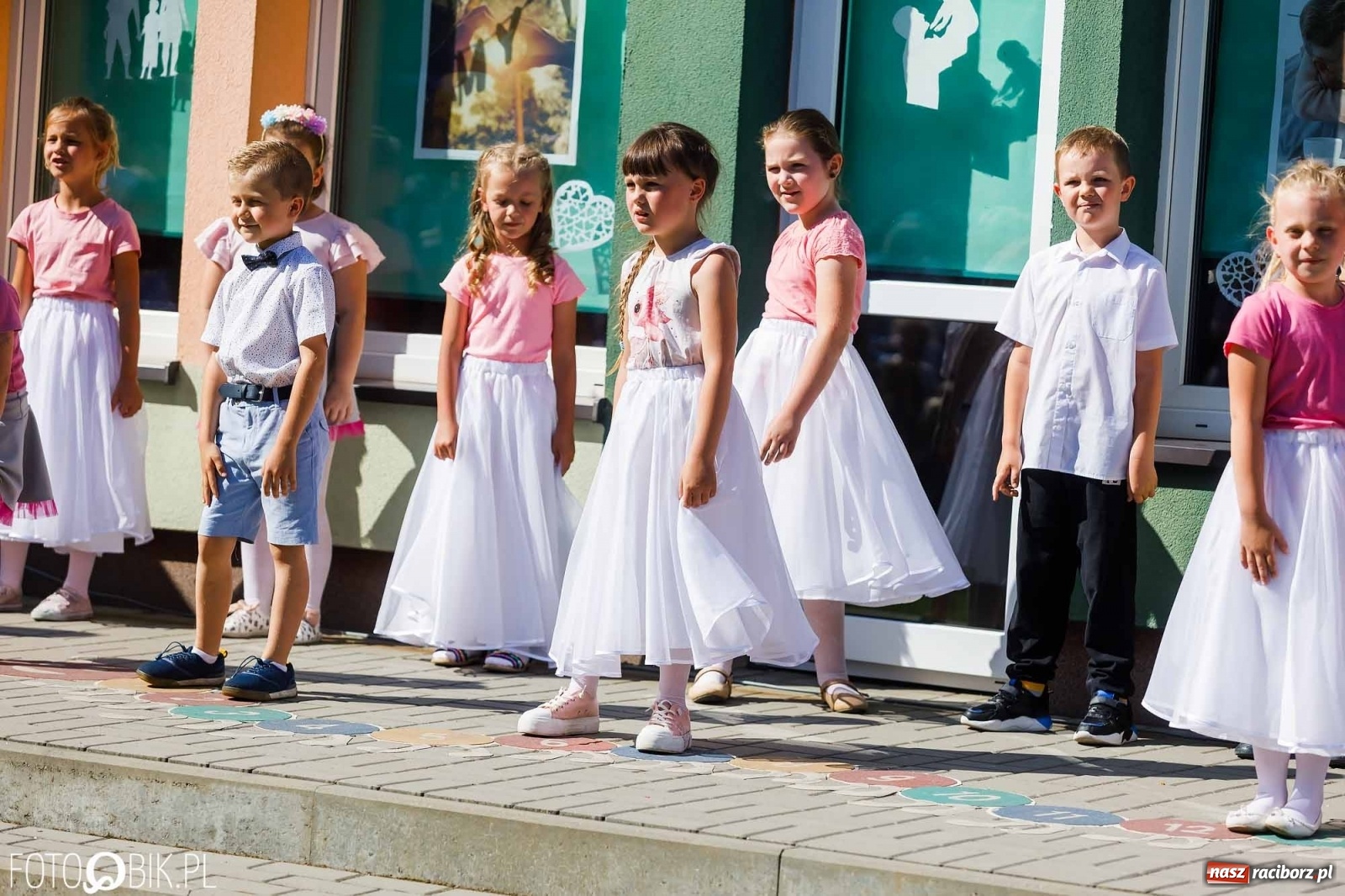 Zdjęcie w galerii na portalu naszraciborz.pl: Piknik rodzinny z okazji Dnia Mamy i Taty w Przedszkolu nr 26 wiadomości z regionu