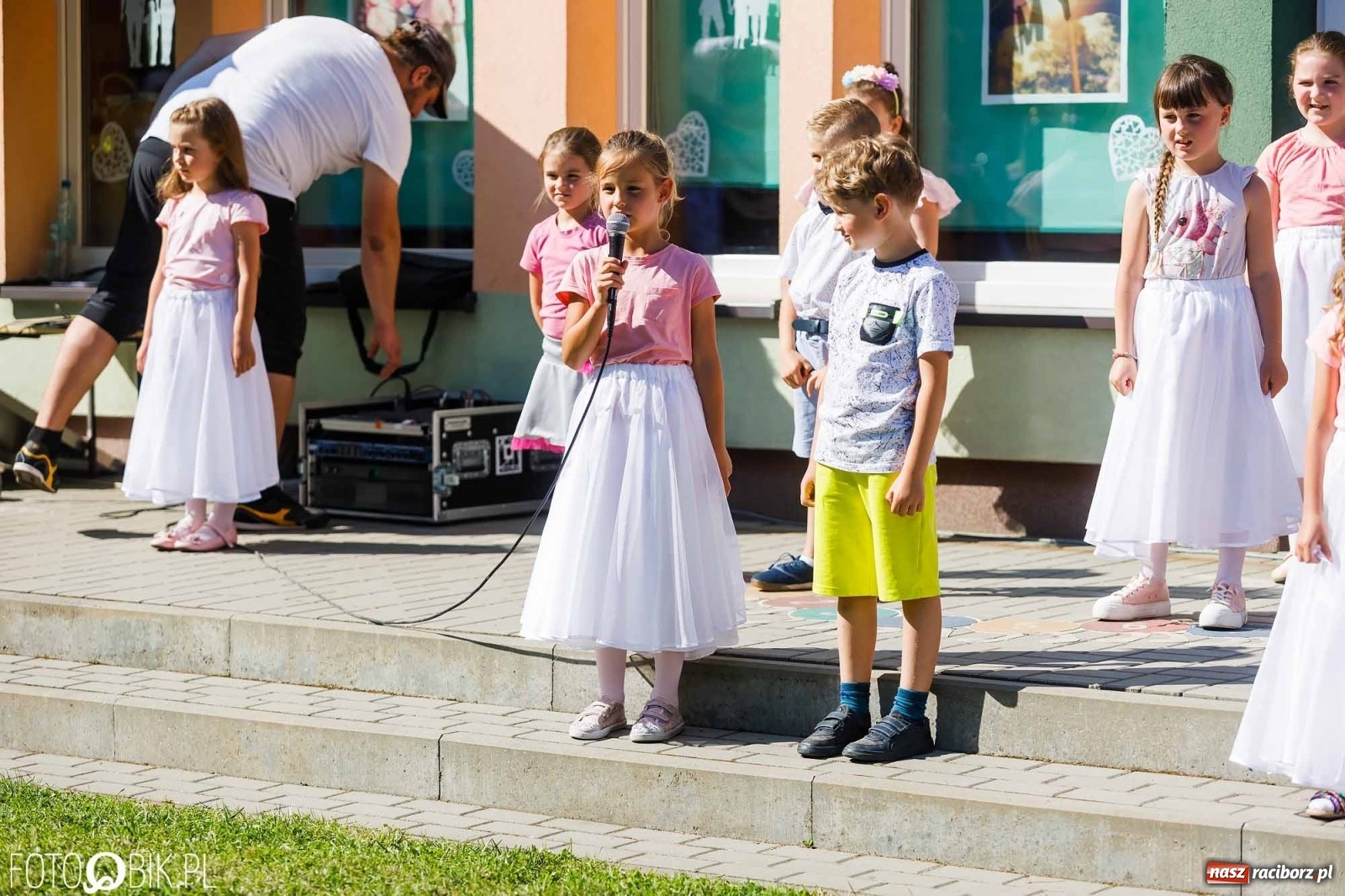 Zdjęcie w galerii na portalu naszraciborz.pl: Piknik rodzinny z okazji Dnia Mamy i Taty w Przedszkolu nr 26 wiadomości z regionu