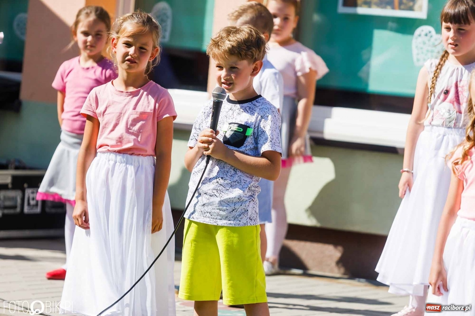 Zdjęcie w galerii na portalu naszraciborz.pl: Piknik rodzinny z okazji Dnia Mamy i Taty w Przedszkolu nr 26 wiadomości z regionu