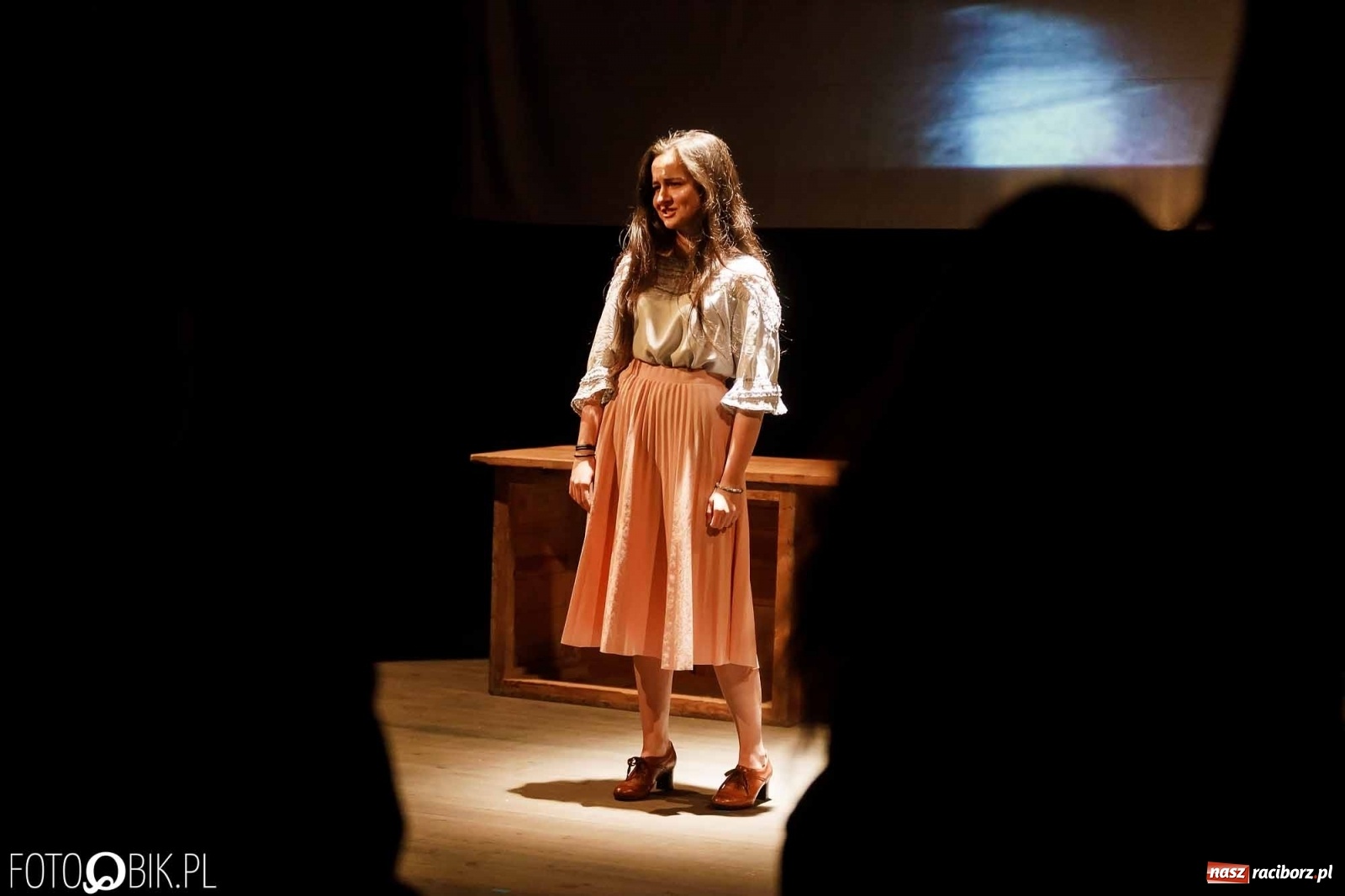 Zdjęcie w galerii na portalu naszraciborz.pl: Ciągnie wiosna. Spektakl w wykonaniu Grupy Melpomena w DK Strzecha wiadomości z regionu