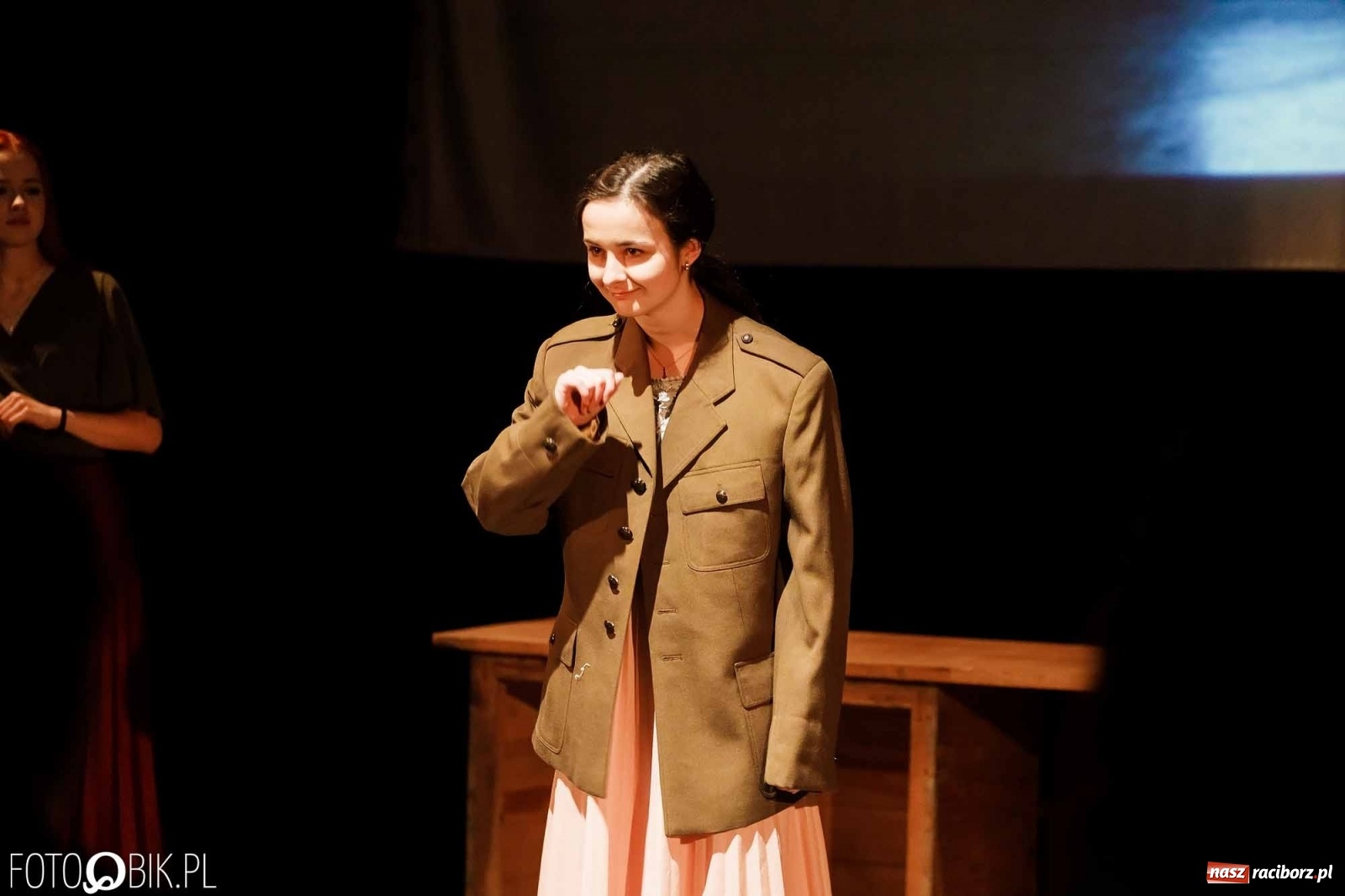 Zdjęcie w galerii na portalu naszraciborz.pl: Ciągnie wiosna. Spektakl w wykonaniu Grupy Melpomena w DK Strzecha wiadomości z regionu