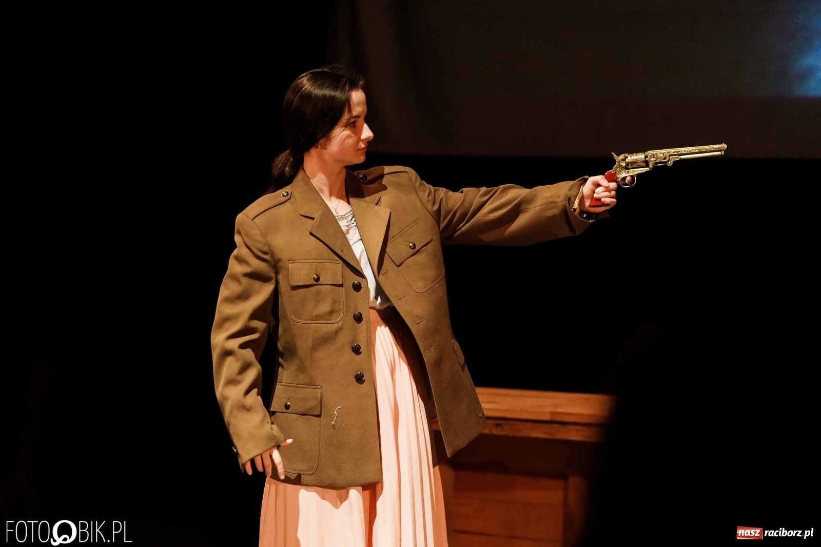 Zdjęcie w galerii na portalu naszraciborz.pl: Ciągnie wiosna. Spektakl w wykonaniu Grupy Melpomena w DK Strzecha wiadomości z regionu