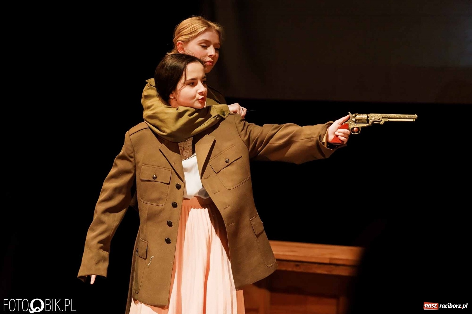 Zdjęcie w galerii na portalu naszraciborz.pl: Ciągnie wiosna. Spektakl w wykonaniu Grupy Melpomena w DK Strzecha wiadomości z regionu