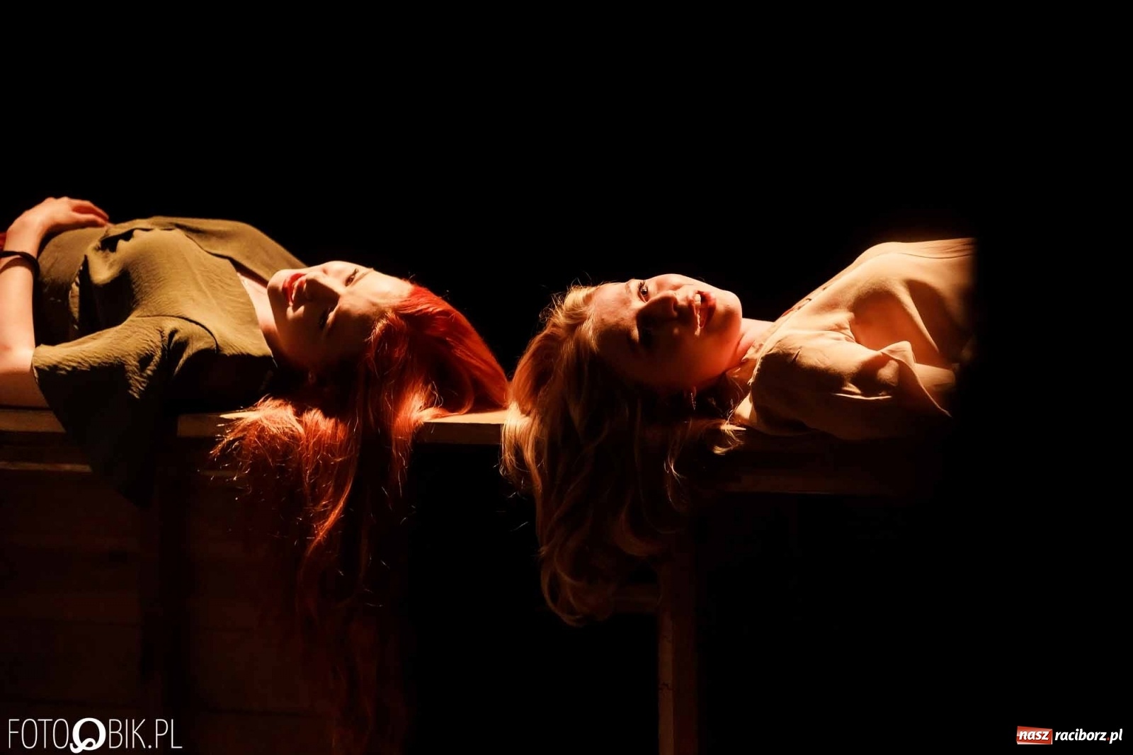 Zdjęcie w galerii na portalu naszraciborz.pl: Ciągnie wiosna. Spektakl w wykonaniu Grupy Melpomena w DK Strzecha wiadomości z regionu