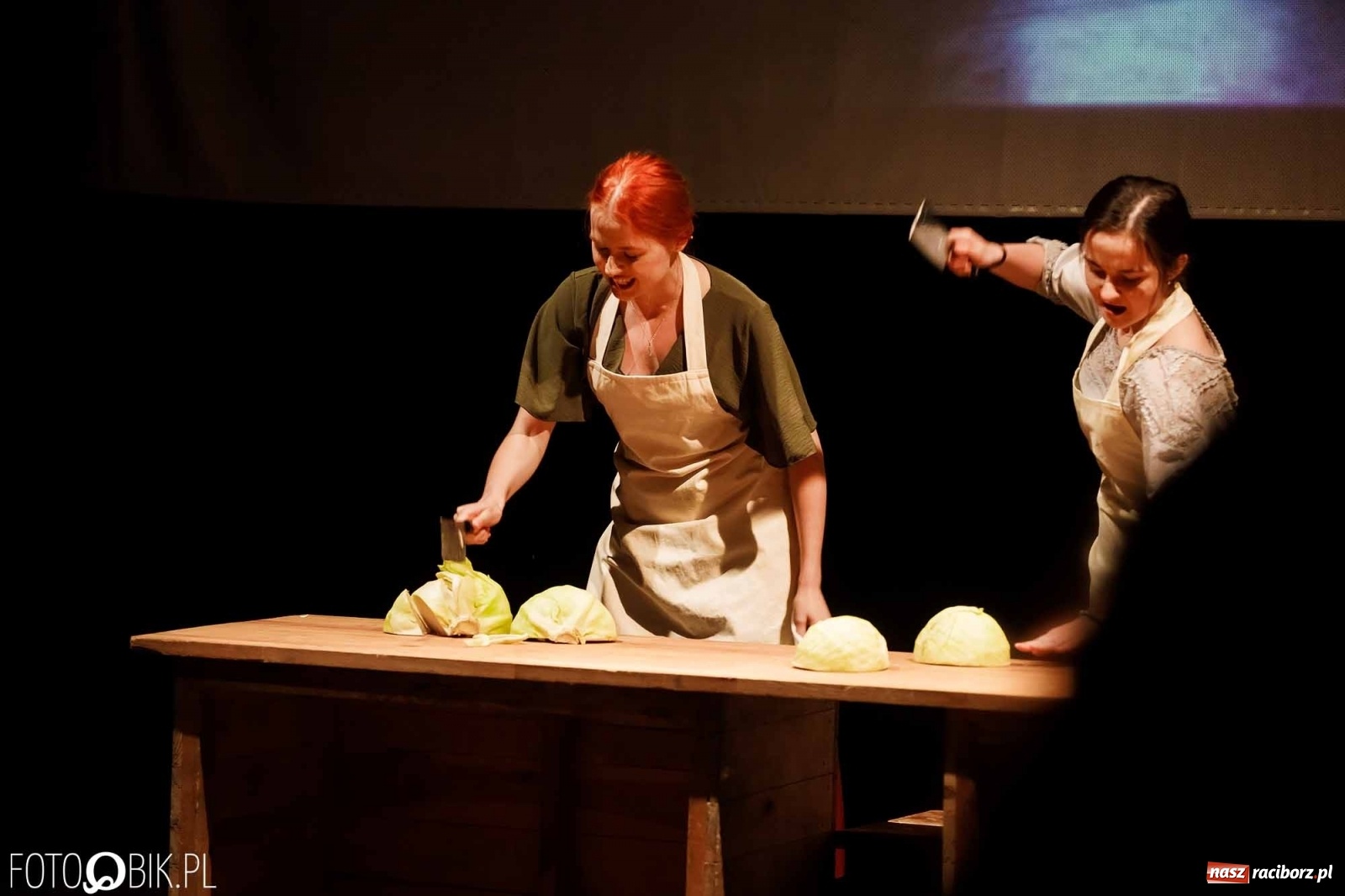 Zdjęcie w galerii na portalu naszraciborz.pl: Ciągnie wiosna. Spektakl w wykonaniu Grupy Melpomena w DK Strzecha wiadomości z regionu