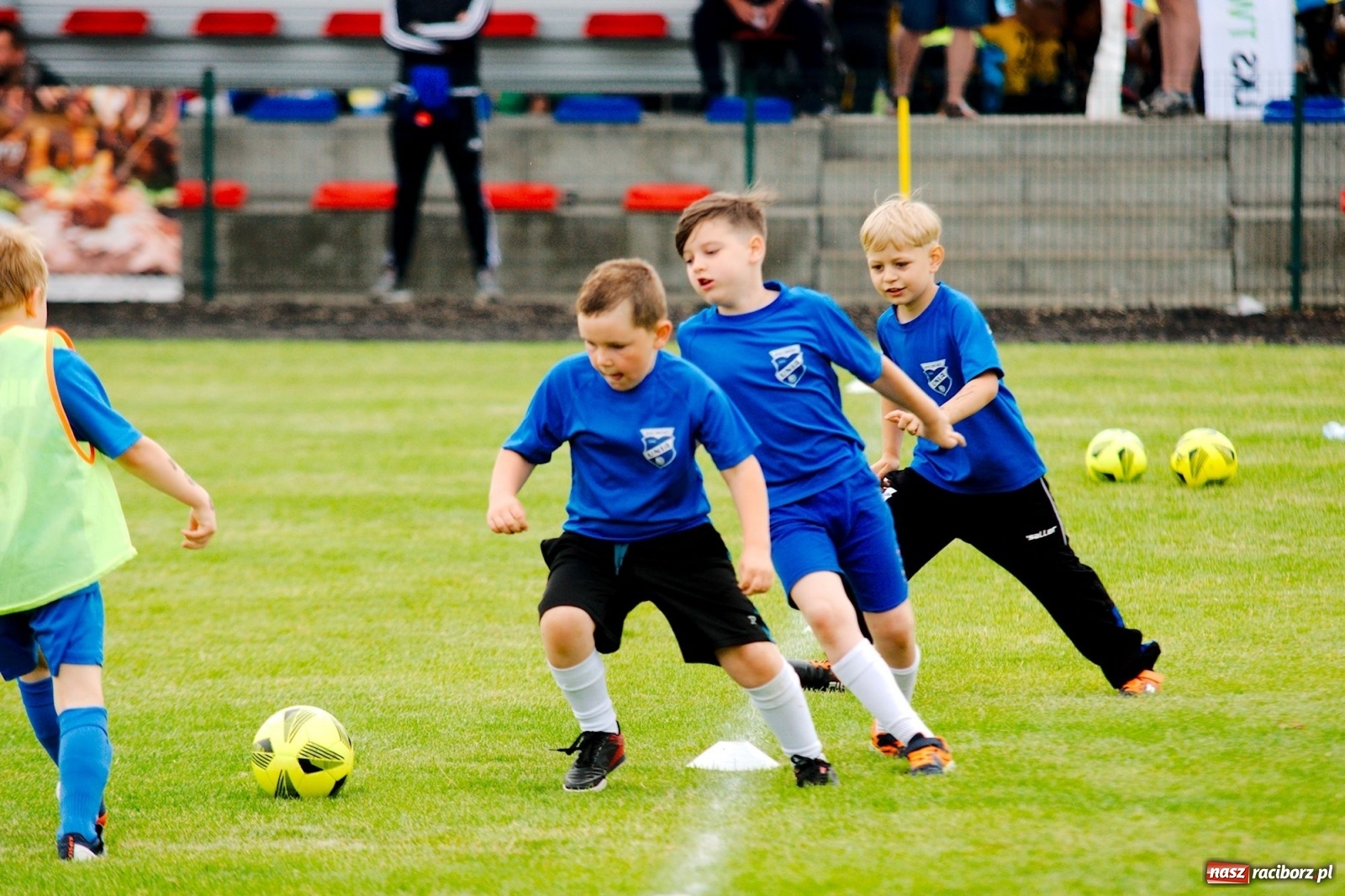 Zdjęcie w galerii na portalu naszraciborz.pl: Walka o każdą piłkę. Ruszyła IX edycja Tworków Cup [FOTO] wiadomości z regionu