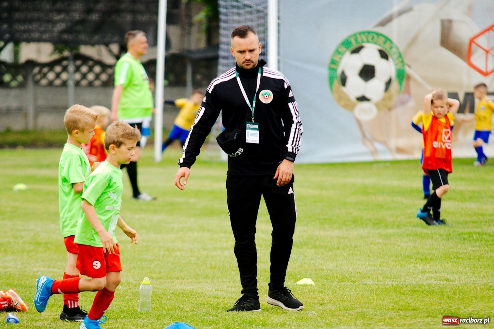 Zdjęcie w galerii na portalu naszraciborz.pl: Walka o każdą piłkę. Ruszyła IX edycja Tworków Cup [FOTO] wiadomości z regionu