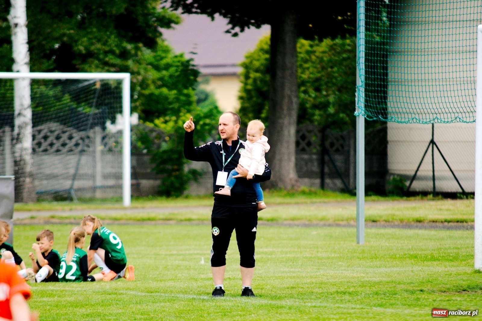 Zdjęcie w galerii na portalu naszraciborz.pl: Walka o każdą piłkę. Ruszyła IX edycja Tworków Cup [FOTO] wiadomości z regionu