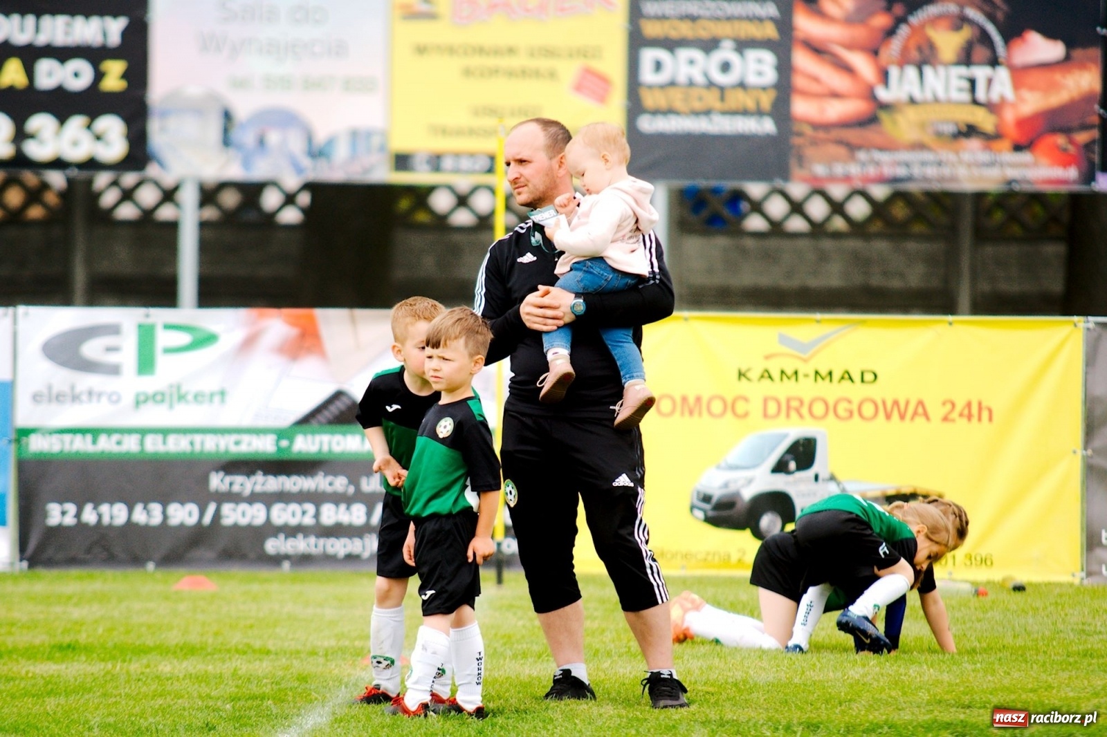 Zdjęcie w galerii na portalu naszraciborz.pl: Walka o każdą piłkę. Ruszyła IX edycja Tworków Cup [FOTO] wiadomości z regionu