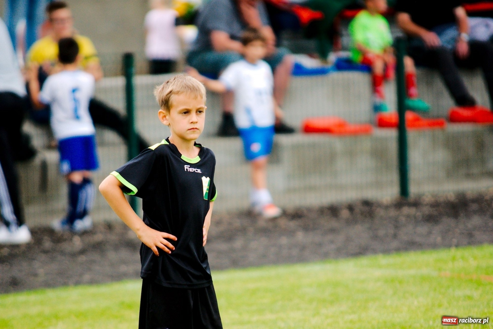 Zdjęcie w galerii na portalu naszraciborz.pl: Walka o każdą piłkę. Ruszyła IX edycja Tworków Cup [FOTO] wiadomości z regionu