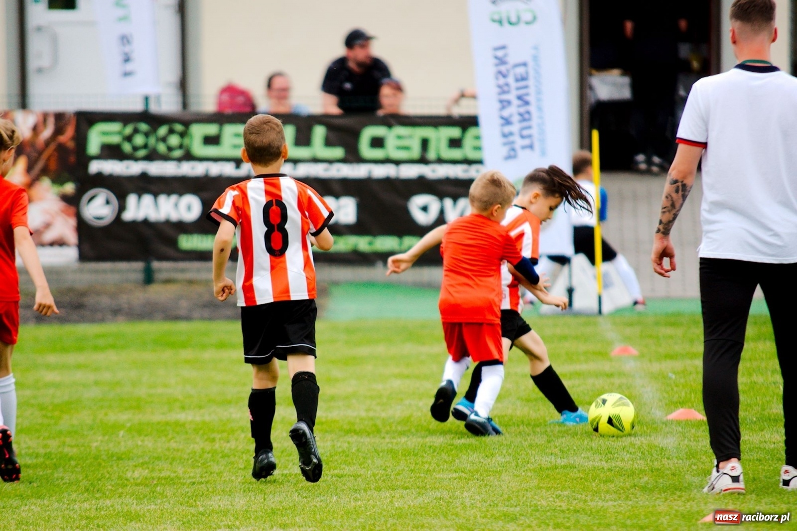 Zdjęcie w galerii na portalu naszraciborz.pl: Walka o każdą piłkę. Ruszyła IX edycja Tworków Cup [FOTO] wiadomości z regionu
