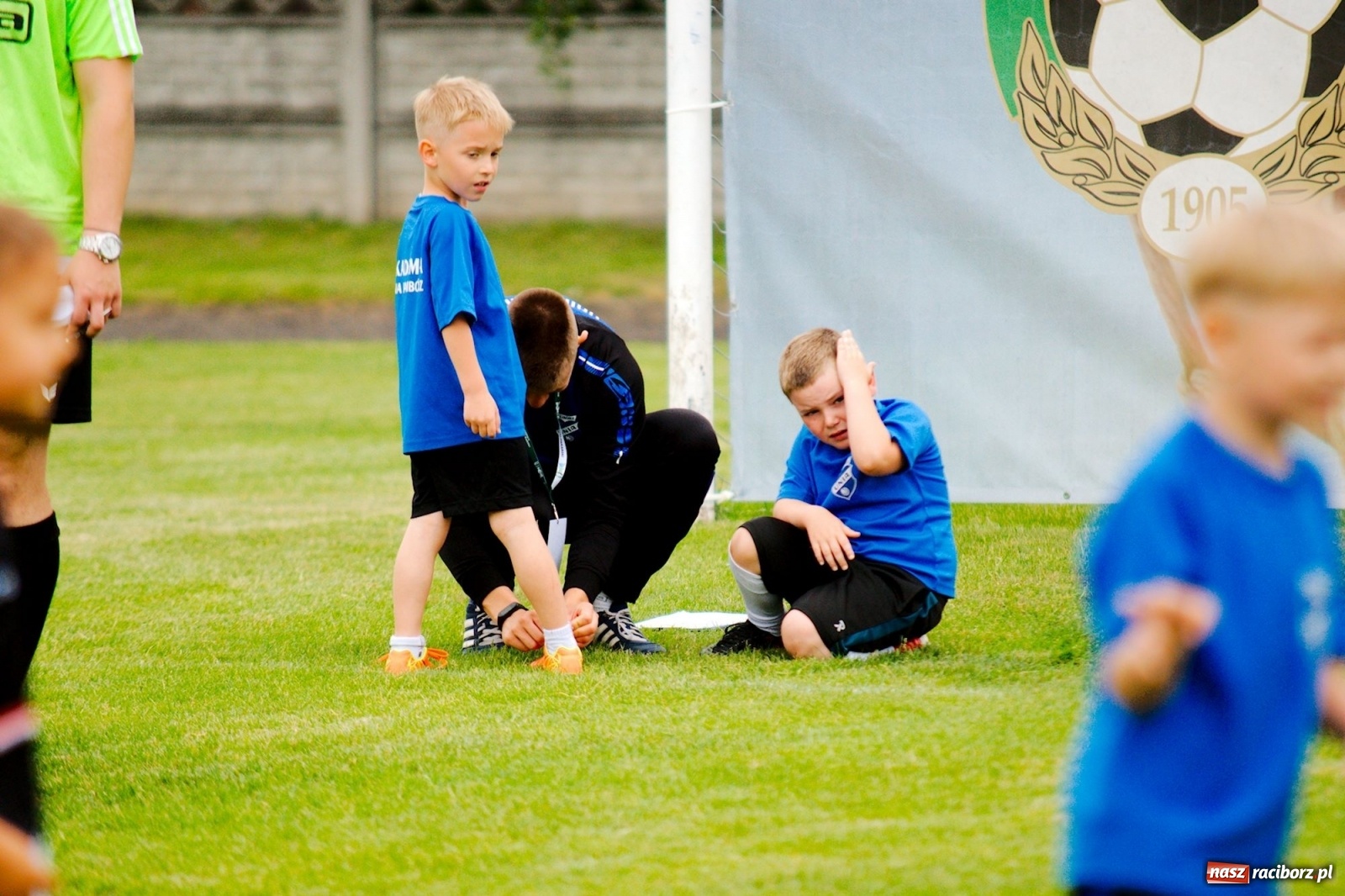 Zdjęcie w galerii na portalu naszraciborz.pl: Walka o każdą piłkę. Ruszyła IX edycja Tworków Cup [FOTO] wiadomości z regionu
