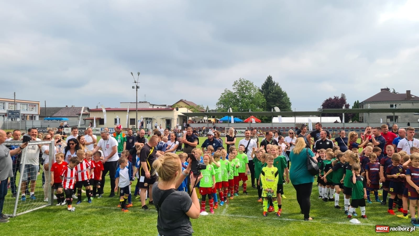 Zdjęcie w galerii na portalu naszraciborz.pl: Walka o każdą piłkę. Ruszyła IX edycja Tworków Cup [FOTO] wiadomości z regionu