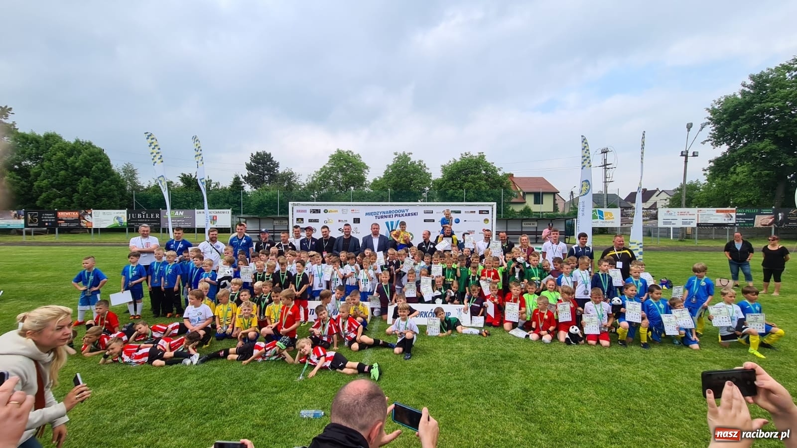 Zdjęcie w galerii na portalu naszraciborz.pl: Walka o każdą piłkę. Ruszyła IX edycja Tworków Cup [FOTO] wiadomości z regionu