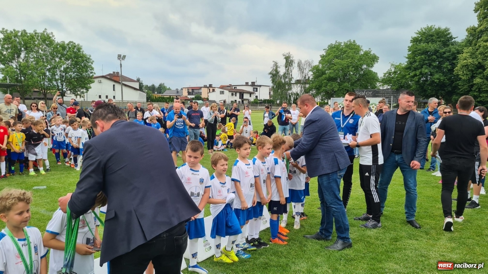 Zdjęcie w galerii na portalu naszraciborz.pl: Walka o każdą piłkę. Ruszyła IX edycja Tworków Cup [FOTO] wiadomości z regionu