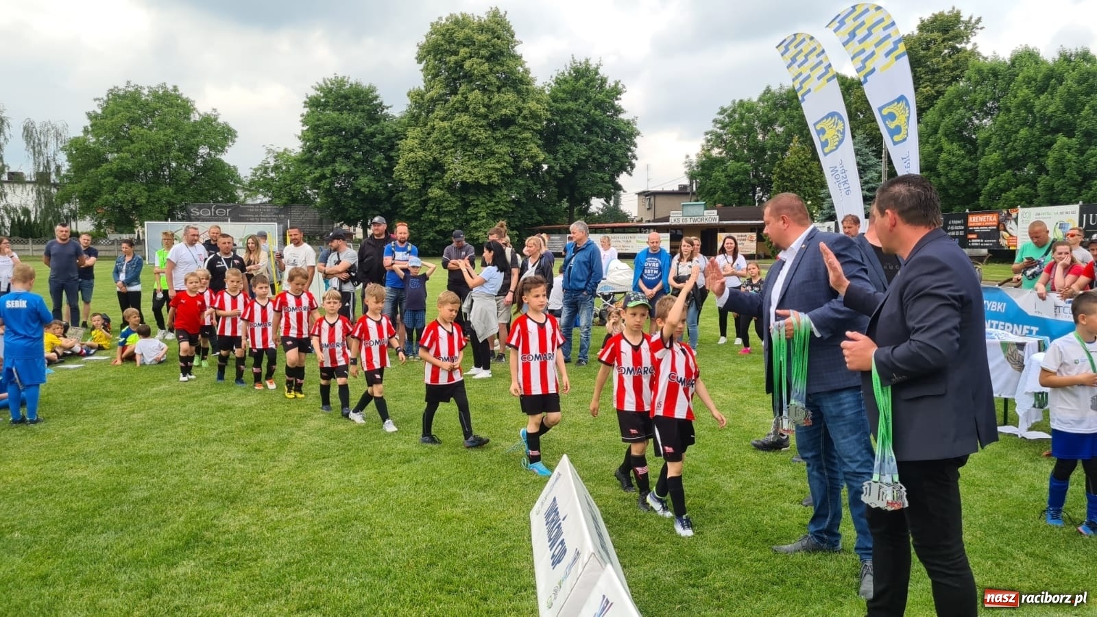 Zdjęcie w galerii na portalu naszraciborz.pl: Walka o każdą piłkę. Ruszyła IX edycja Tworków Cup [FOTO] wiadomości z regionu