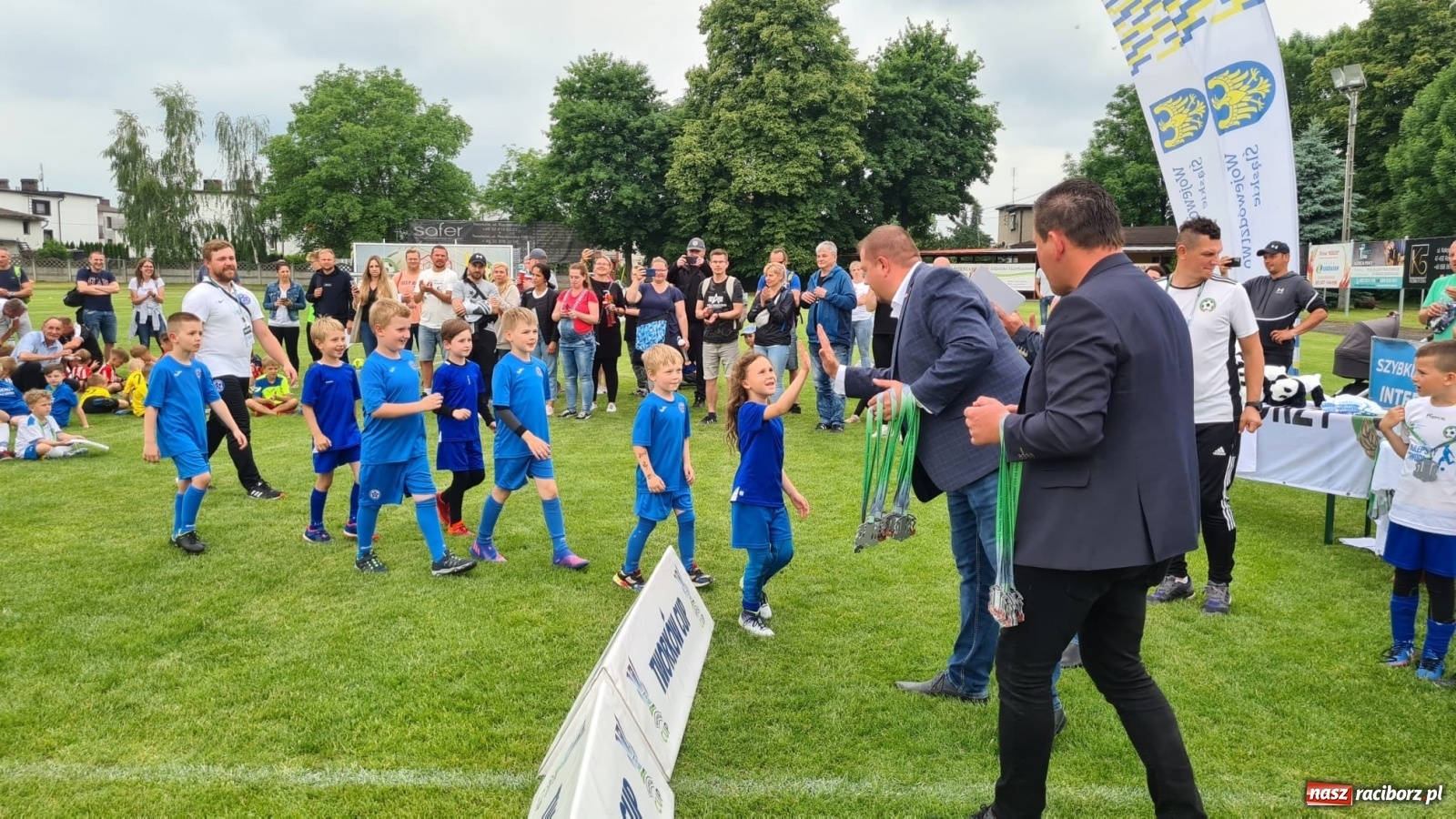 Zdjęcie w galerii na portalu naszraciborz.pl: Walka o każdą piłkę. Ruszyła IX edycja Tworków Cup [FOTO] wiadomości z regionu