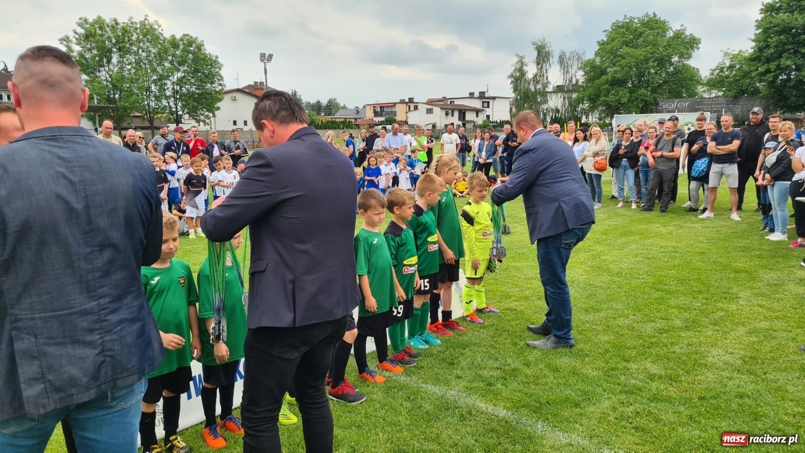 Zdjęcie w galerii na portalu naszraciborz.pl: Walka o każdą piłkę. Ruszyła IX edycja Tworków Cup [FOTO] wiadomości z regionu